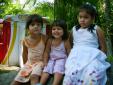 Les deux filles et une thailandaise bien nourrie